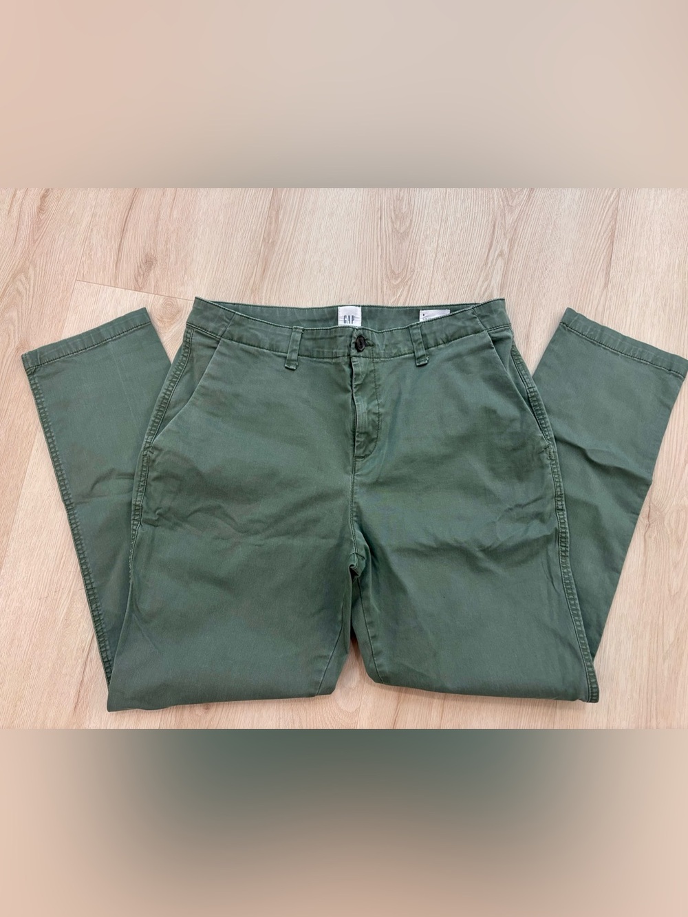 Gap Girlfriend Khaki green / Chino Pants
